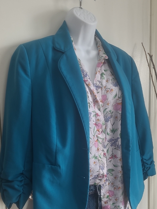 Suzy Shier Jackets & Blazers - Suzy Shier Teal Blazer with Ruched Sleeves